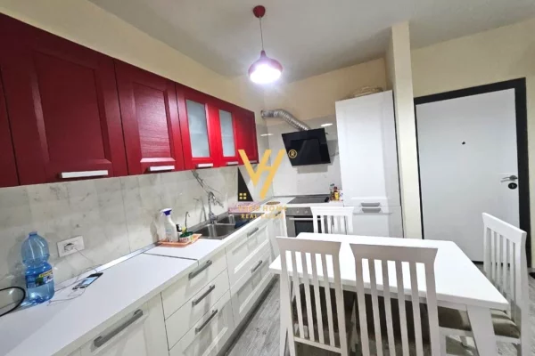 Shtepi me qera 1+1 ne Tirane - 45,000 Leke