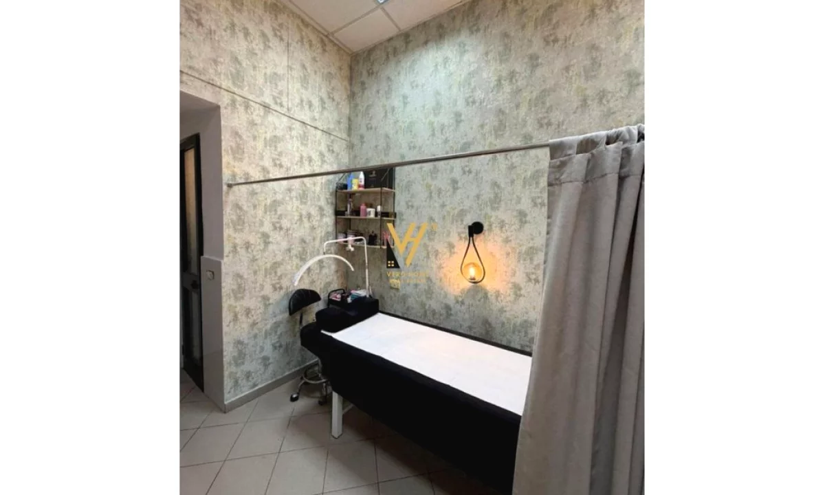 JEPET AMBIENT 16 M2 ME QERA TE 21 DHJETORI 300 EURO