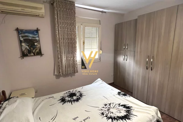 Shtepi me qera Apartament ne Tirane, 3+1, Mobilimi E mobiluar, Pagesa 600  Euro.