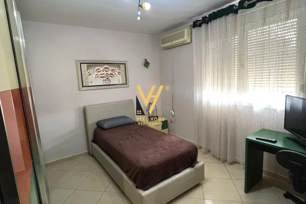 Shtepi me qera Apartament ne Tirane, 3+1, Mobilimi E mobiluar, Pagesa 600  Euro.