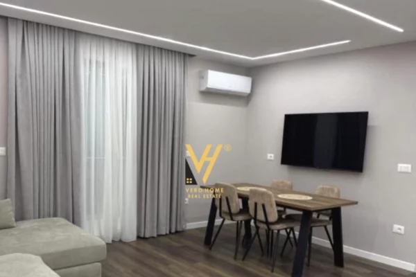 Shtepi me qera Apartament ne Tirane, 1+1, Mobilimi E mobiluar, Pagesa 700  Euro.