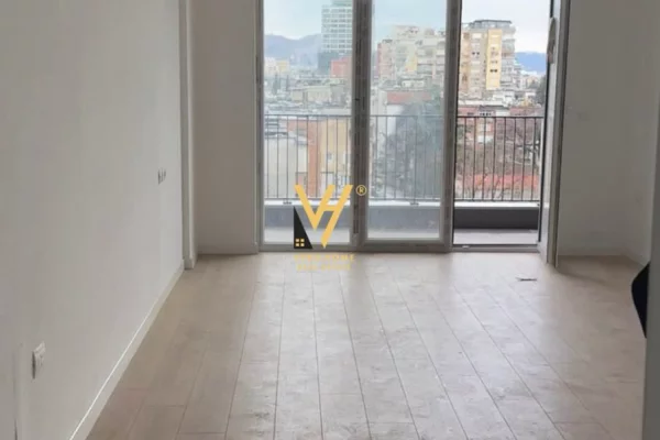 JEPET ZYRE 70 M2 ME QERA TE RRUGA E ELBASANIT 59.000 LEKE