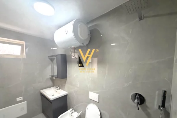 Shtepi me qera Shtepi Private ne Tirane, 2+1, Mobilimi E mobiluar, Pagesa 700  Euro.