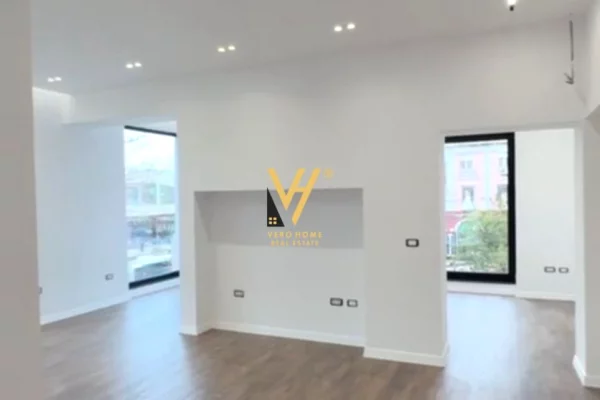 Ambient biznesi me qera 3+1 ne Tirane - 150,000 Leke