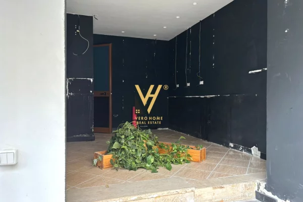 Business Property for Rent 1+1 in Tirana - 60,000 Leke