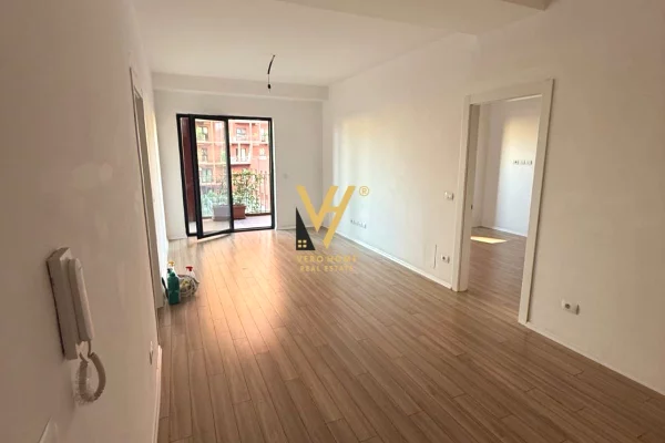 Business Property for Rent 3+1 in Tirana - 1,200 Euro