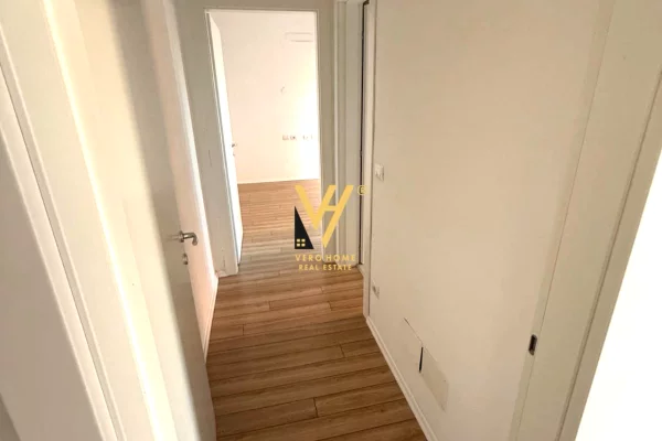 Business Property for Rent 3+1 in Tirana - 1,200 Euro