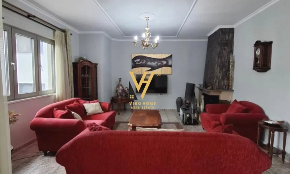 Shtepi me qera Apartament ne Tirane, 3+1, Mobilimi E mobiluar, Pagesa 900  Euro.