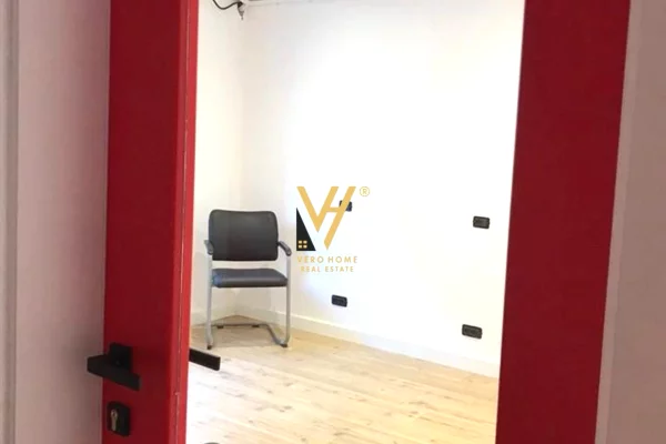 JEPET ZYRE 110 M2 ME QERA TE RRUGA E DURRESIT 90.000 LEKE