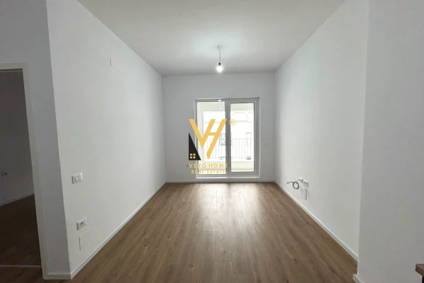 Shtepi me qera Apartament ne Tirane, 1+1, Mobilimi Pjeserisht e mobiluar, Pagesa 35,000  Leke.