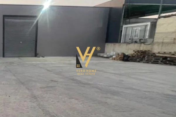 Ambient biznesi me qera 4+1 ne Tirane - 120,000 Leke