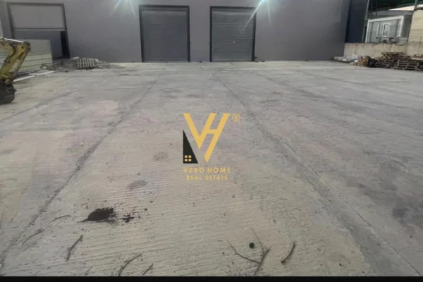 Ambient biznesi me qera 4+1 ne Tirane - 120,000 Leke