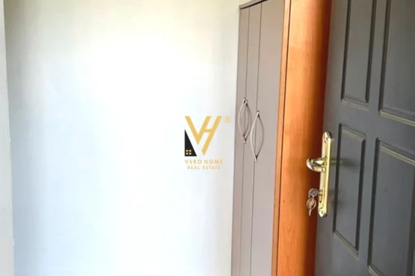 Shtepi me qera Apartament ne Tirane, 1+1, Mobilimi E mobiluar, Pagesa 35,000  Leke.