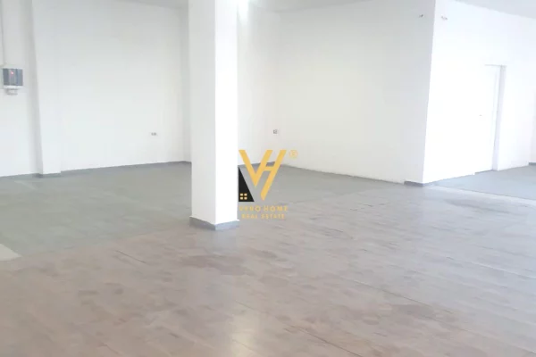 JEPET ZYRE 170 M2 ME QERA NE ASTIR 60.000 LEKE