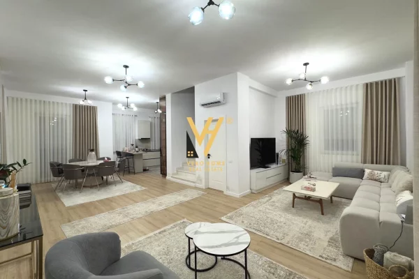 Shtepi me qera 4+1 ne Tirane - 2,500 Euro