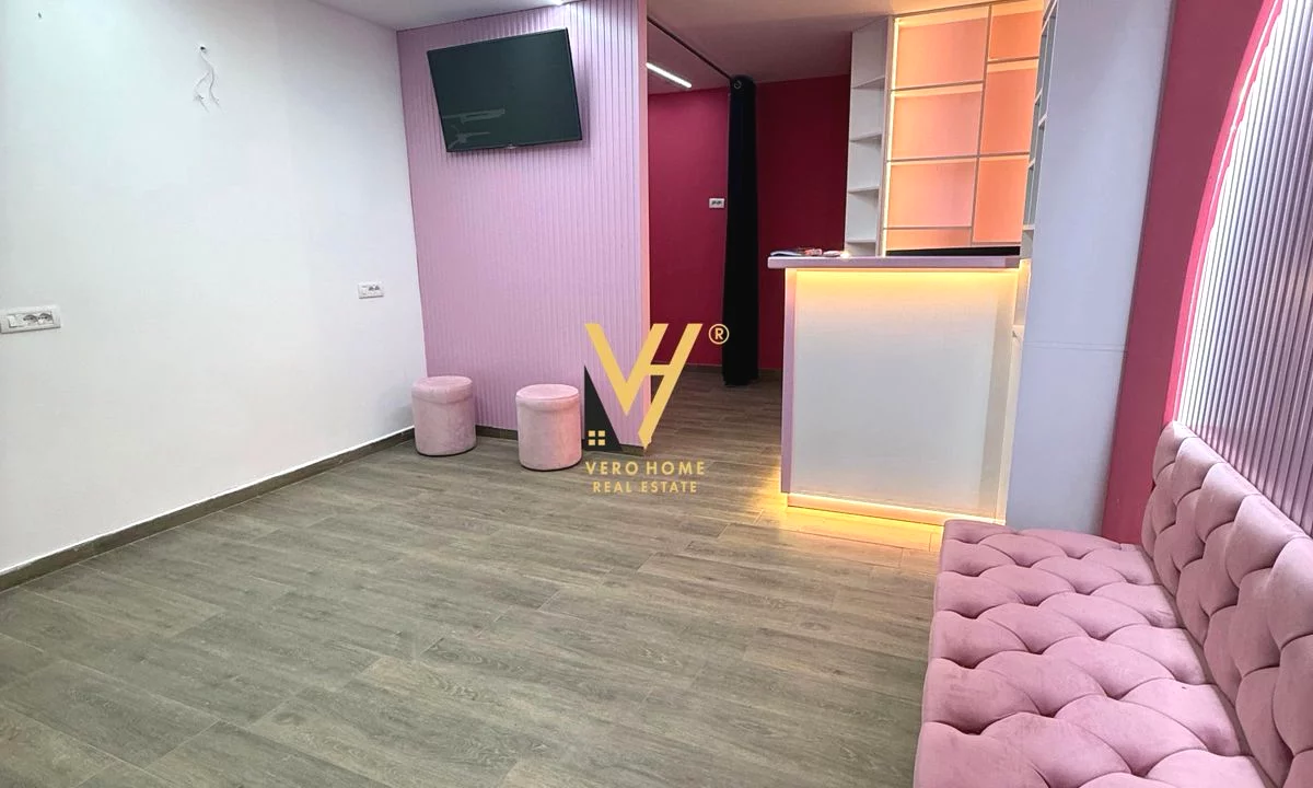 JEPET ZYRE 40 M2 ME QERA TE TOM DOSHI, SHKOZE 35.000 LEKE