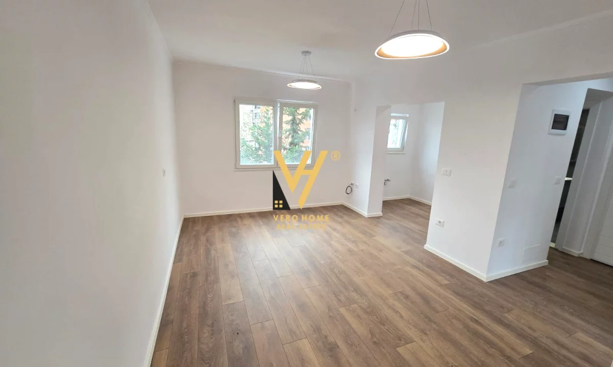 Shtepi ne shitje Apartament ne Tirane, 1+1, Mobilimi Bosh, pa mobiluar, Pagesa 8,800,000  Leke.