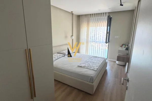 Shtepi ne shitje Apartament ne Tirane, 1+1, Mobilimi E mobiluar, Pagesa 141,000  Euro.