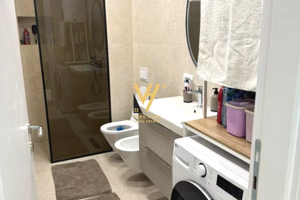 Shtepi ne shitje Apartament ne Tirane, 1+1, Mobilimi E mobiluar, Pagesa 141,000  Euro.