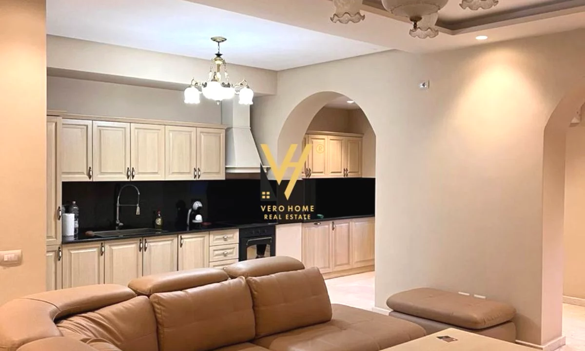 Shtepi me qera Apartament ne Tirane, 1+1, Mobilimi E mobiluar, Pagesa 800  Euro.