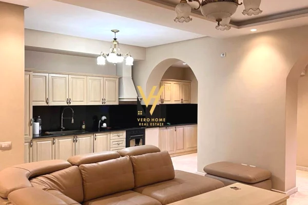 Shtepi me qera 1+1 ne Tirane - 800 Euro