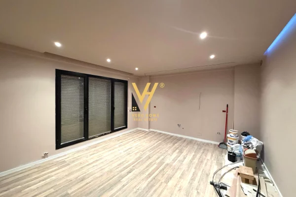 Business Property for Rent 3+1 in Tirana - 1,000 Euro