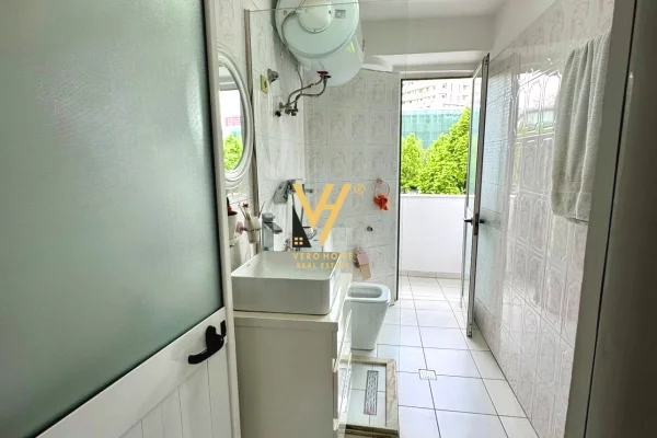 JEPET ZYRE 68 M2 ME QIRA NE VASIL SHANTO 750 EURO