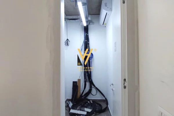 Ambient biznesi me qera 3+1 ne Tirane - 7,000 Euro