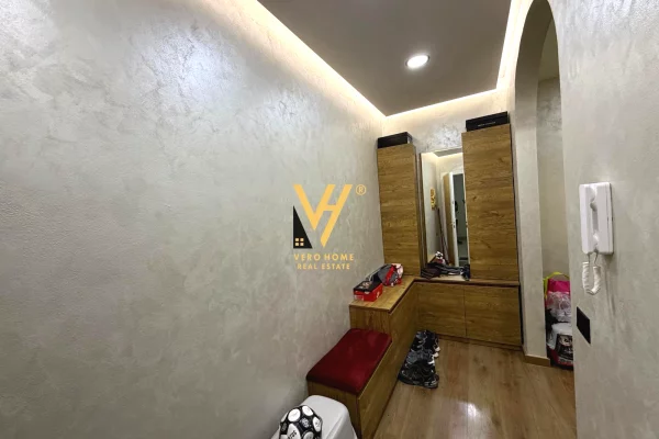 Shtepi ne shitje Apartament ne Tirane, 2+1, Mobilimi E mobiluar, Pagesa 31,000,000  Leke.