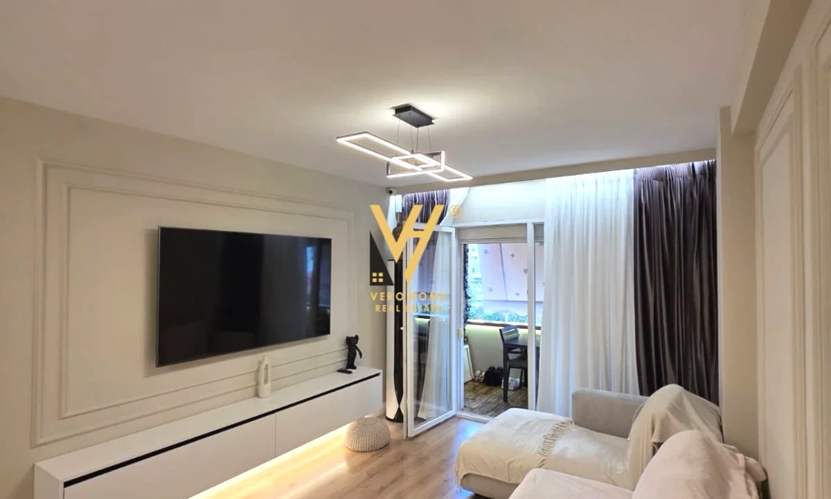 Shtepi ne shitje Apartament ne Tirane, 2+1, Mobilimi E mobiluar, Pagesa 37,500,000  Leke.