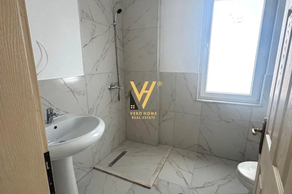 Shtepi ne shitje Apartament ne Tirane, 2+1, Mobilimi Bosh, pa mobiluar, Pagesa 14,900,000  Leke.