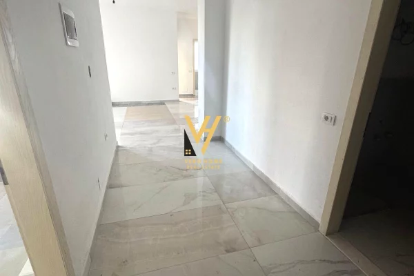 Shtepi ne shitje Apartament ne Tirane, 2+1, Mobilimi Bosh, pa mobiluar, Pagesa 14,900,000  Leke.