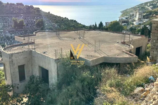 Shtepi ne shitje Vila Luksoze ne Sarande, 7+1, Mobilimi Bosh, pa mobiluar, Pagesa 190,000  Euro.