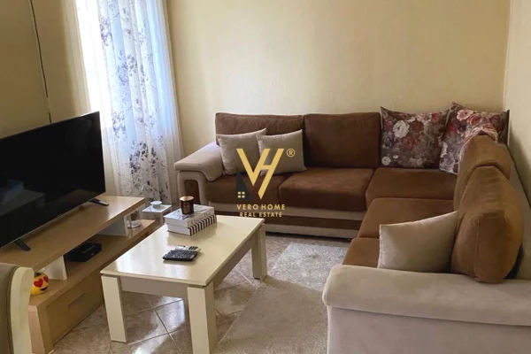 Shtepi me qera 1+1 ne Tirane - 55,000 Leke