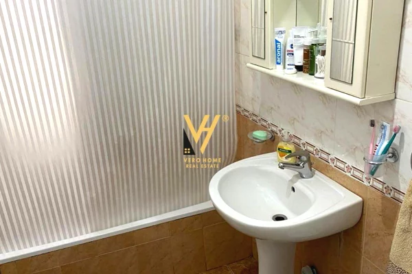 Shtepi me qera Apartament ne Tirane, 1+1, Mobilimi E mobiluar, Pagesa 55,000  Leke.