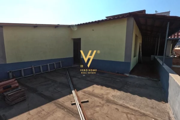 Shtepi ne shitje Vila Luksoze ne Tirane, 4+1, Mobilimi Bosh, pa mobiluar, Pagesa 600,000  Euro.