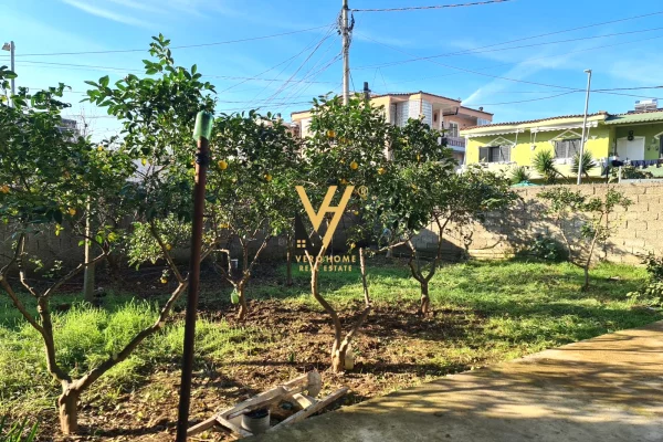 Shtepi ne shitje Vila Luksoze ne Tirane, 4+1, Mobilimi Bosh, pa mobiluar, Pagesa 600,000  Euro.