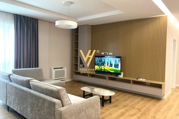 JEPET APARTAMENT 3+1+3+BLK ME QIRA TE LIQENI THATE 1.800 EURO