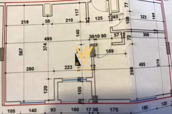 JEPET ZYRE 80 M2 ME QERA NE MYSLYM SHYR 800 EURO