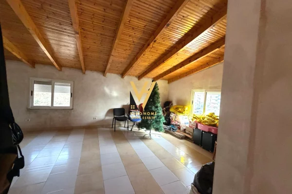 Luxury villas for rent in Tirana 7+1, Emty