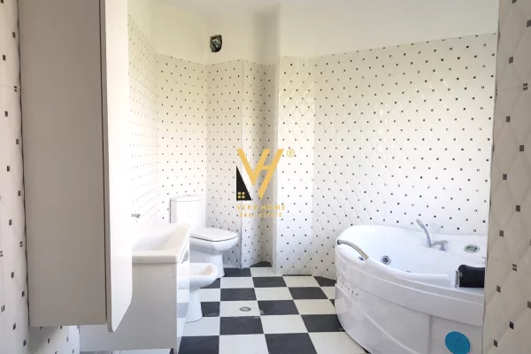 Shtepi ne shitje Apartament ne Tirane, 3+1, Mobilimi E mobiluar, Pagesa 350,000  Euro.