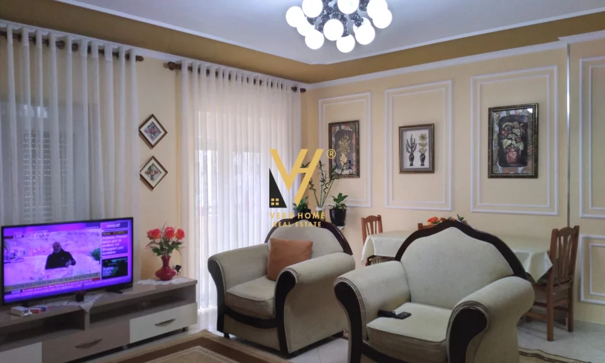 Shtepi ne shitje Apartament ne Tirane, 2+1, Mobilimi E mobiluar, Pagesa 187,000  Euro.