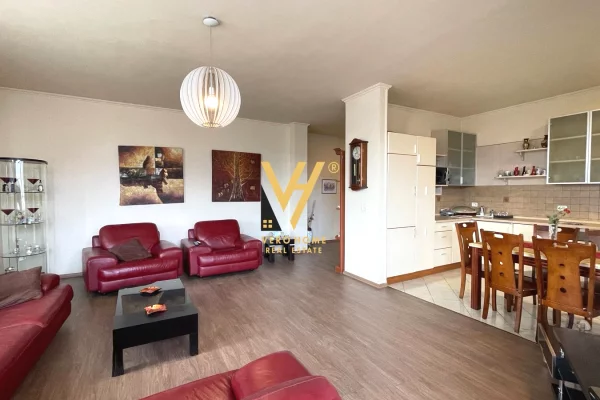 JEPET APARTAMENT 2+1+2+BLK ME QIRA NE MYSLYM SHYR 85.000 LEKE