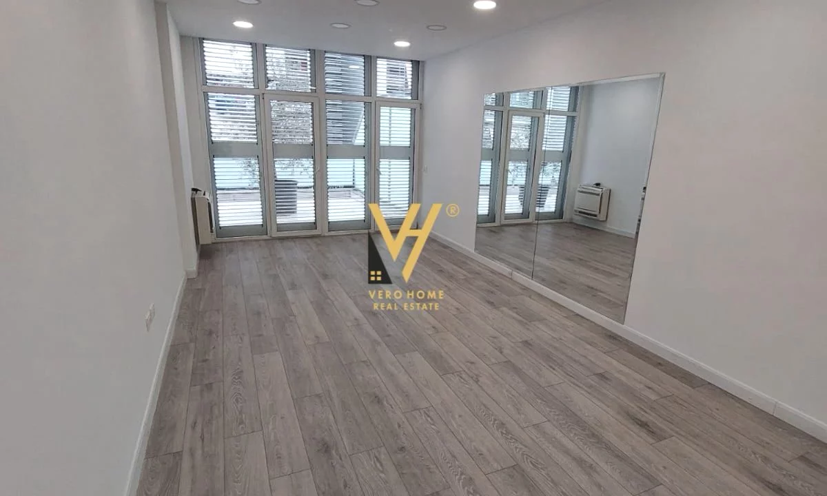 JEPET ZYRE 416 M2 ME QERA TE KOMUNA E PARISIT 5.000 EURO