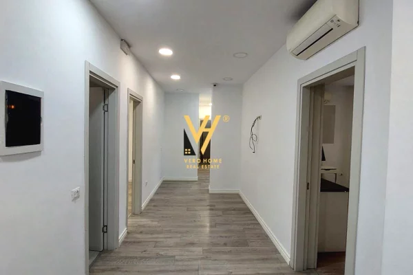 Ambient biznesi me qera 3+1 ne Tirane - 5,000 Euro