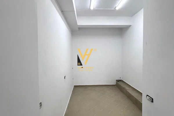 Ambient biznesi me qera 1+1 ne Tirane - 37,000 Leke