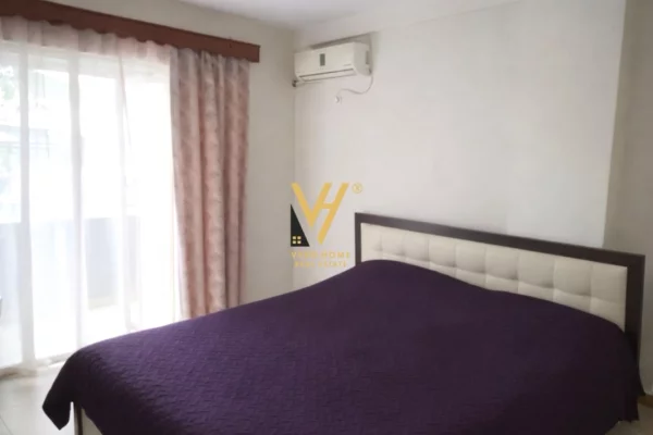Shtepi ne shitje Apartament ne Tirane, 2+1, Mobilimi E mobiluar, Pagesa 165,000  Euro.