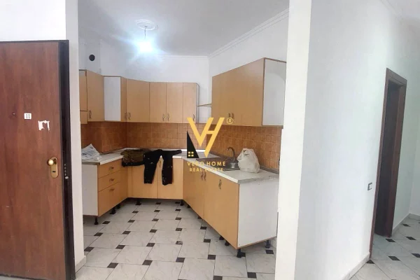 Appartamento in affitto a Tirana 2+1, Vuoto