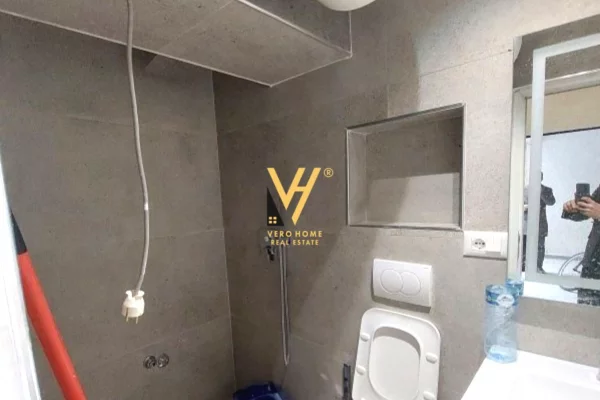 JEPET ZYRE 50 M2 ME QIRA TE RR.QEMAL STAFA 50.000 LEKE