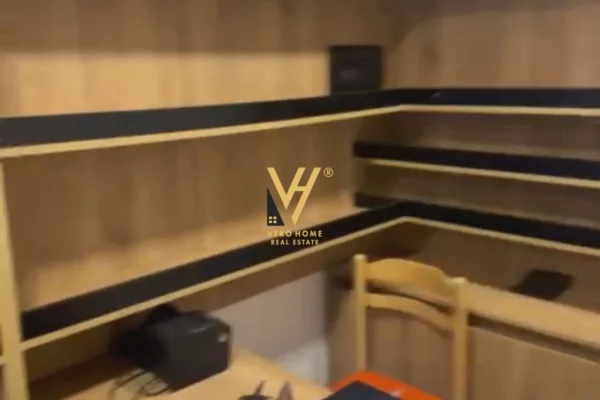 Business Property for Rent 1+1 in Tirana - 25,000 Leke